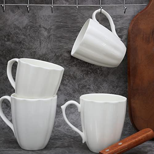 CostMance Luksuzne krigle za kavu Set od 4, bundeva u obliku bijele fine kosti Kine krigle za kavu i čaj s 4 žlice, pećnica