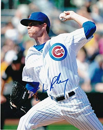Brooks Raley Chicago Cubs Action potpisan 8x10 - Autografirane MLB fotografije