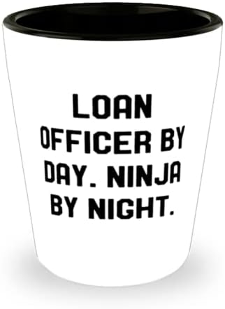 Pokloni novom kreditnom službeniku, kreditni službenik PO DANU. Night Ninja, kreditni službenik koji je popio čašu kod prijatelja